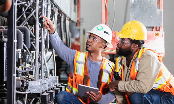 Best Electric Panel Repair  in Floresville, TX